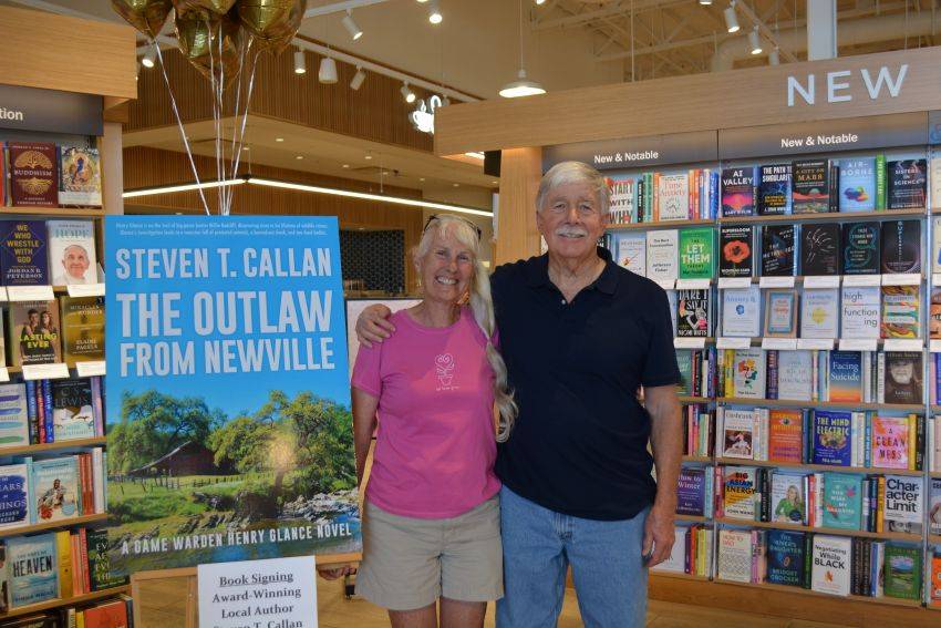 Author Steven T. Callan and friend at his Redding Barnes & Noble book signing to celebrate the release of his new novel, The Outlaw from Newville.